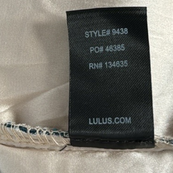 LULUS LACEY BODYCON MINI SPAGHETTI STRAP COCTAIL DRESS TEAL
AND NUDE SIZE SMALL - Picture 8 of 8